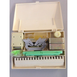 Zubehörbox komplettem Krallengewichte Motivleisten nüsschen etc. original Brother