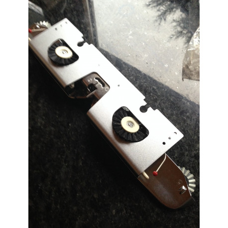 Abstreifer Verbindung Arm Silver Reed Strickmaschine NEU